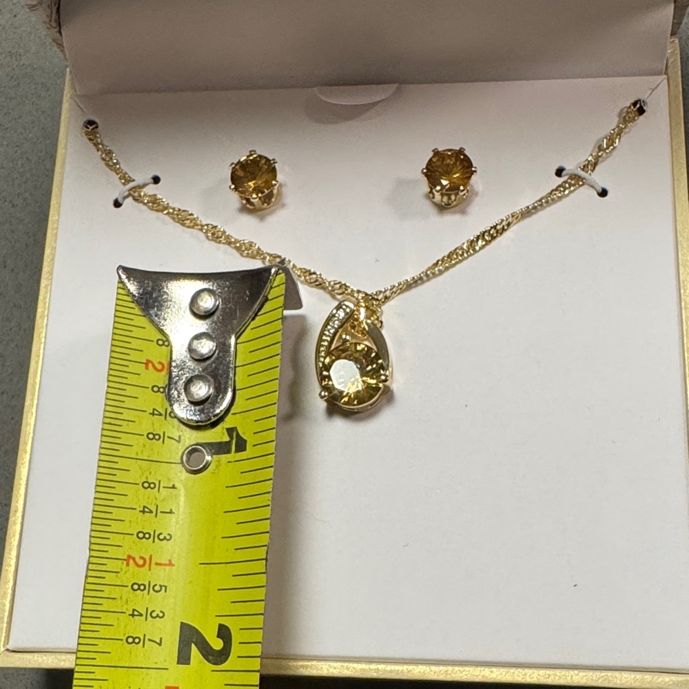 Charter Club NWT Gold-Tone Necklace and Earring Set - Picture 3 of 6
